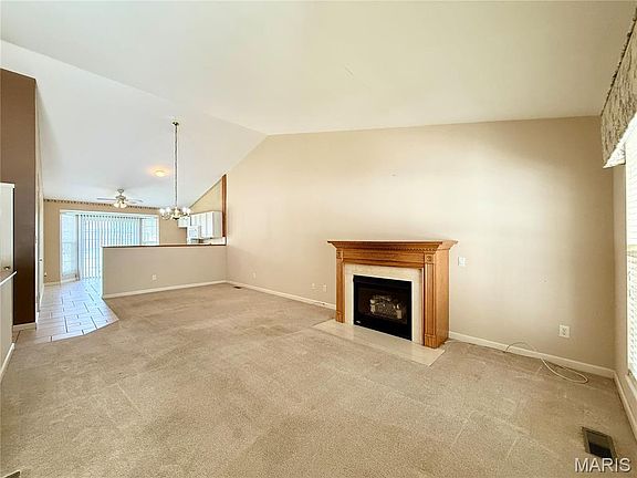 3rd image of 10218 Carlton Place Ct