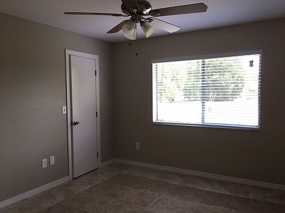 5th image of 3218 Montclair Cir