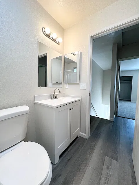2 bed, 1.5 bath, 890 sqft, $1,895 — Photo 3