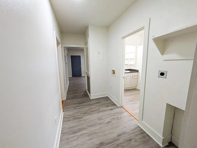 230 Moreland St — Photo 5