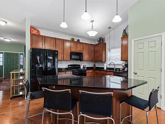 4th image of 3525 Yellow Jasmine Dr