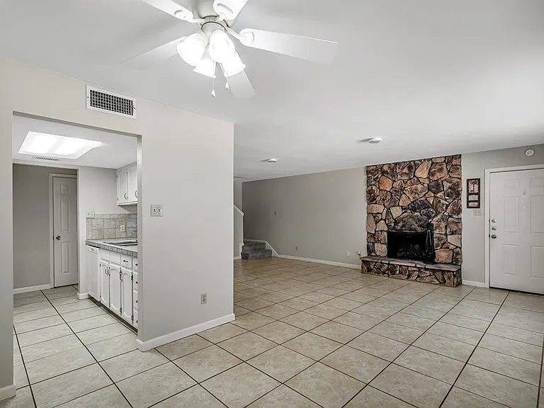 424 W Pecan Ave #B — Photo 11