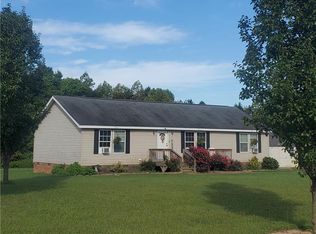 1936 Foxfire Rd, Asheboro, NC 27205