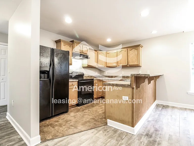 5663_007_kitchen_7.jpg