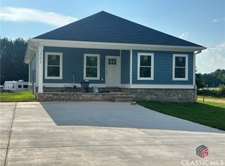 2751 Paoli St, Comer, GA 30629