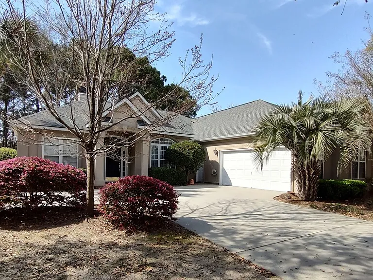 165 Oak Forest Rd — Photo 1
