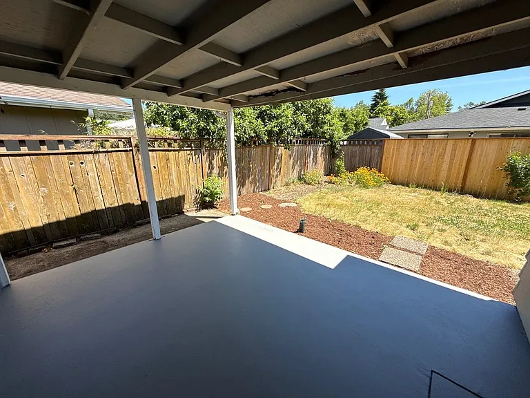 1670 Yew St SE — Photo 29