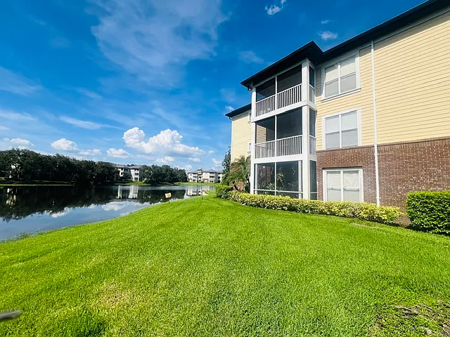 4107 Chatham Oak Ct — Photo 18