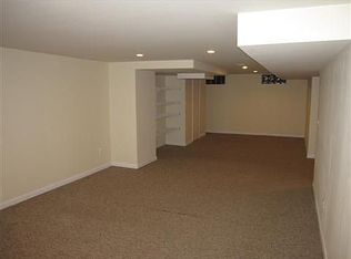 13111 W 11 Mile Rd, Huntington Woods, MI 48070