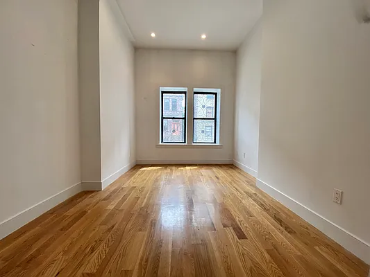 Rented by Bohemia Realty Group | media 29