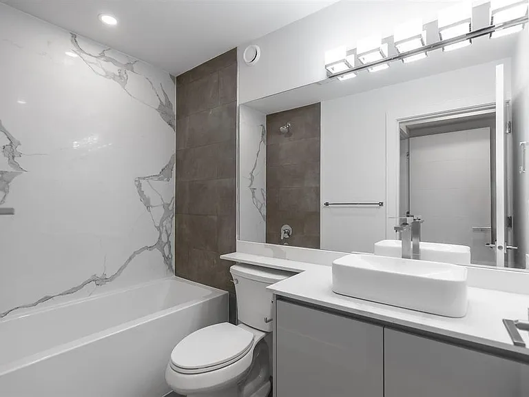 2881 Georgia St E — Photo 15