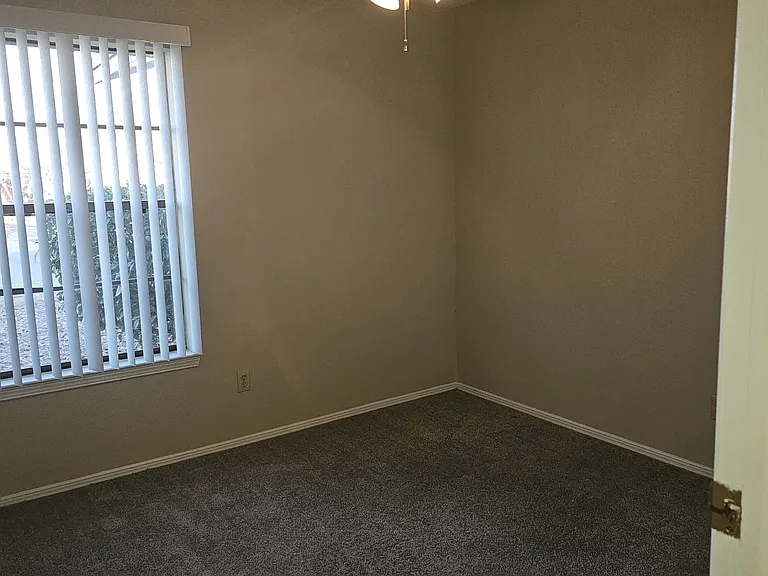 11265 Ivanhoe Dr — Photo 14