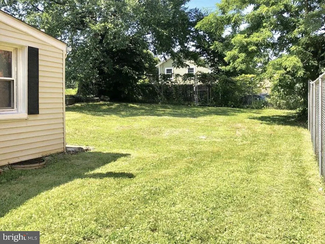 2 bed, 2.0 bath, 700 sqft, $2,000 — Photo 2