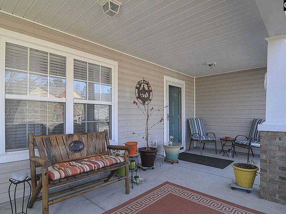 4th image of 256 Vermillion Dr