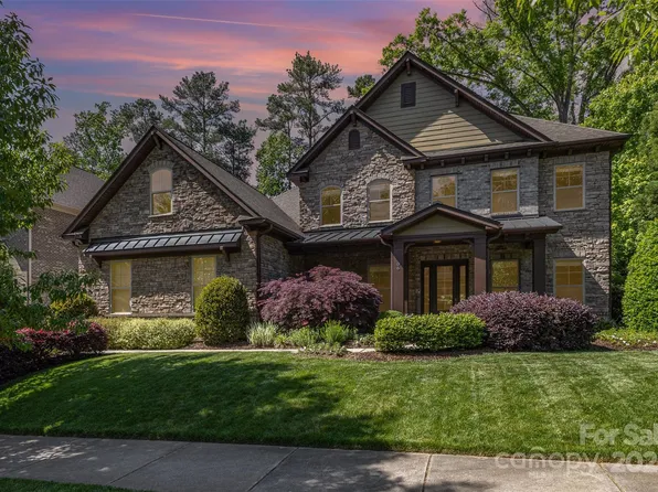 5706 Sardis Hall Ct, Charlotte, NC 28270
