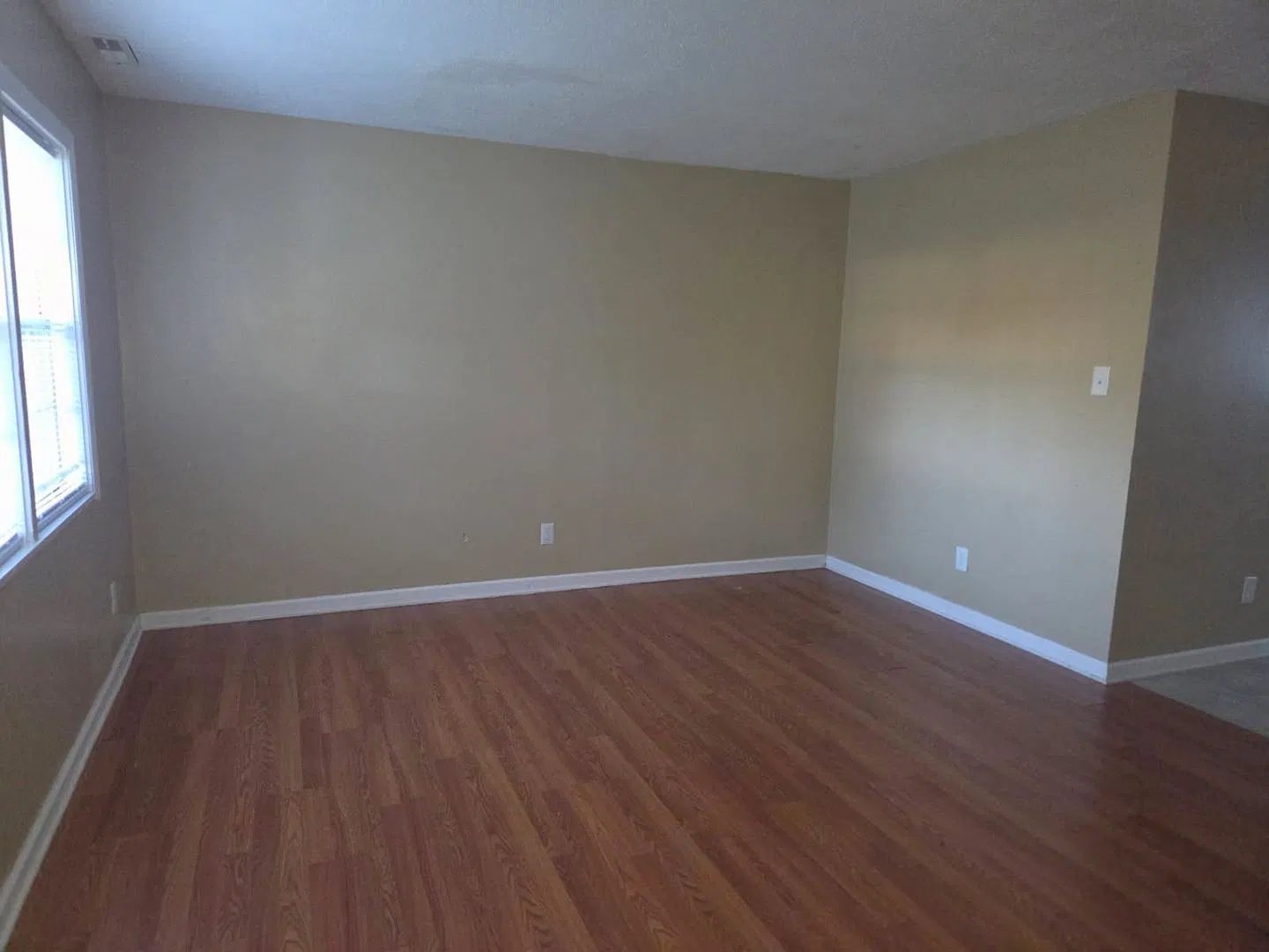610 Park Ave — Photo 2