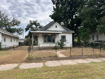 523 E 3rd Ave, Hutchinson, KS, 67501