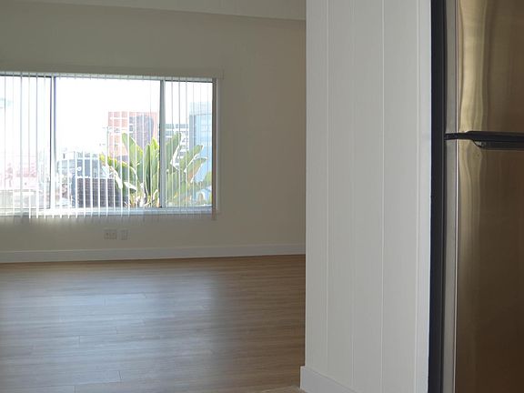 3rd image of 1320 Miller Dr #11