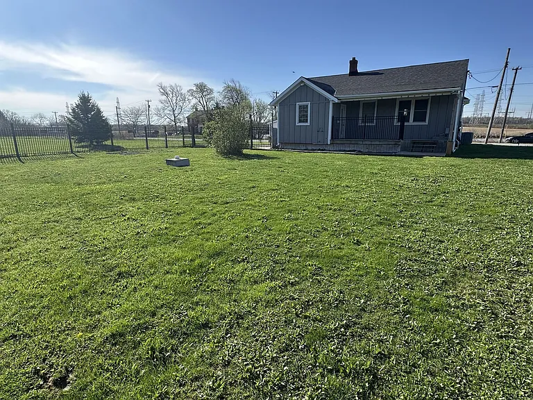 1098 Beaverdams Rd — Photo 21