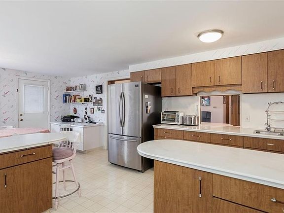 2nd image of 26 Berwin Dr