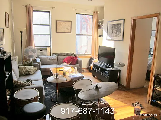 Rented by Chartwell Manhattan Realty | media 17