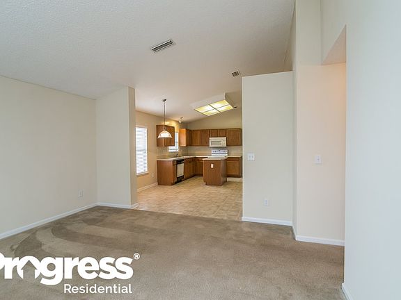 3rd image of 14304 Fish Eagle Dr E
