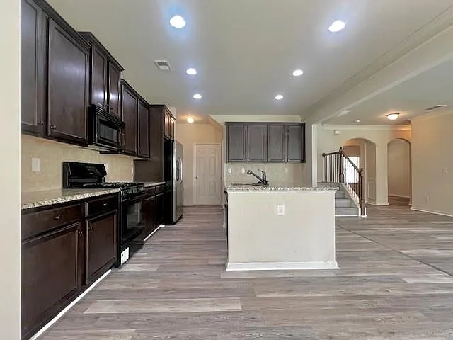 314 Reynoldston Way — Photo 9