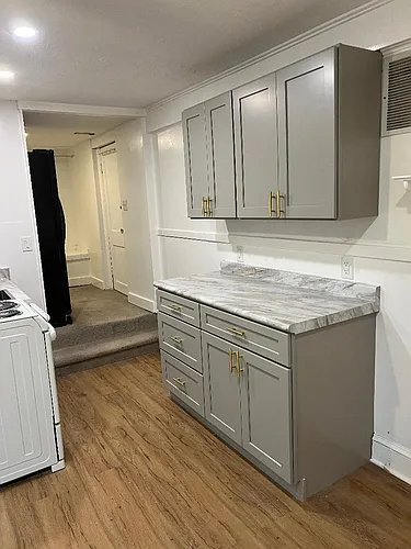 31 Chestnut St Photo 1