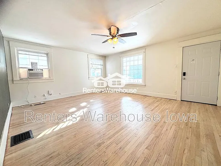 1171 21st St #1 — Photo 3