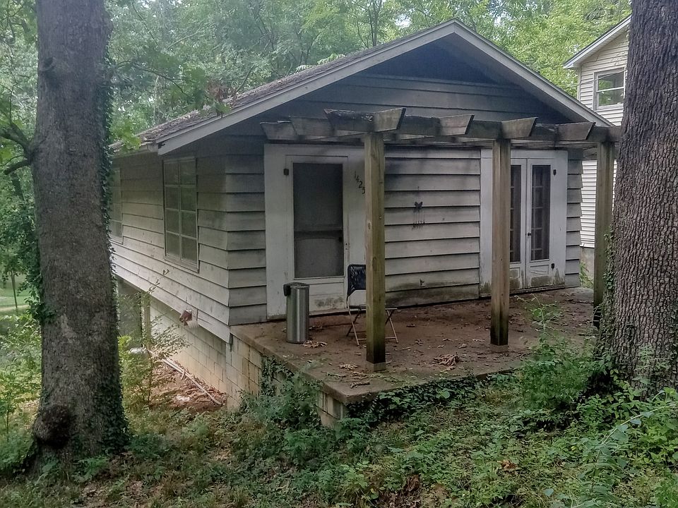 1st image of 1425 N Lunsford Ave