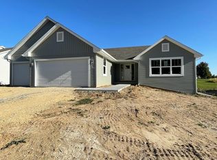 1333 Glacier Dr, Byron, IL 61010