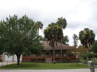 55730 Holiday Cir, Astor, FL 32102