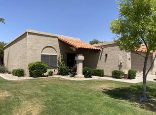 888 W Summit Pl, Chandler, AZ 85225