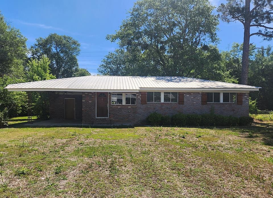 1st image of 385 Laurel Ln