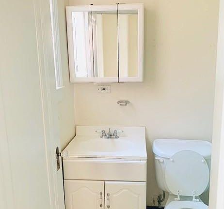 4th image of 3030 Wisconsin Ave NW APT 11