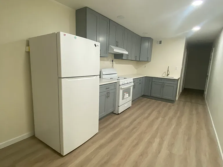 2609 Batchelder St #1 — Photo 2