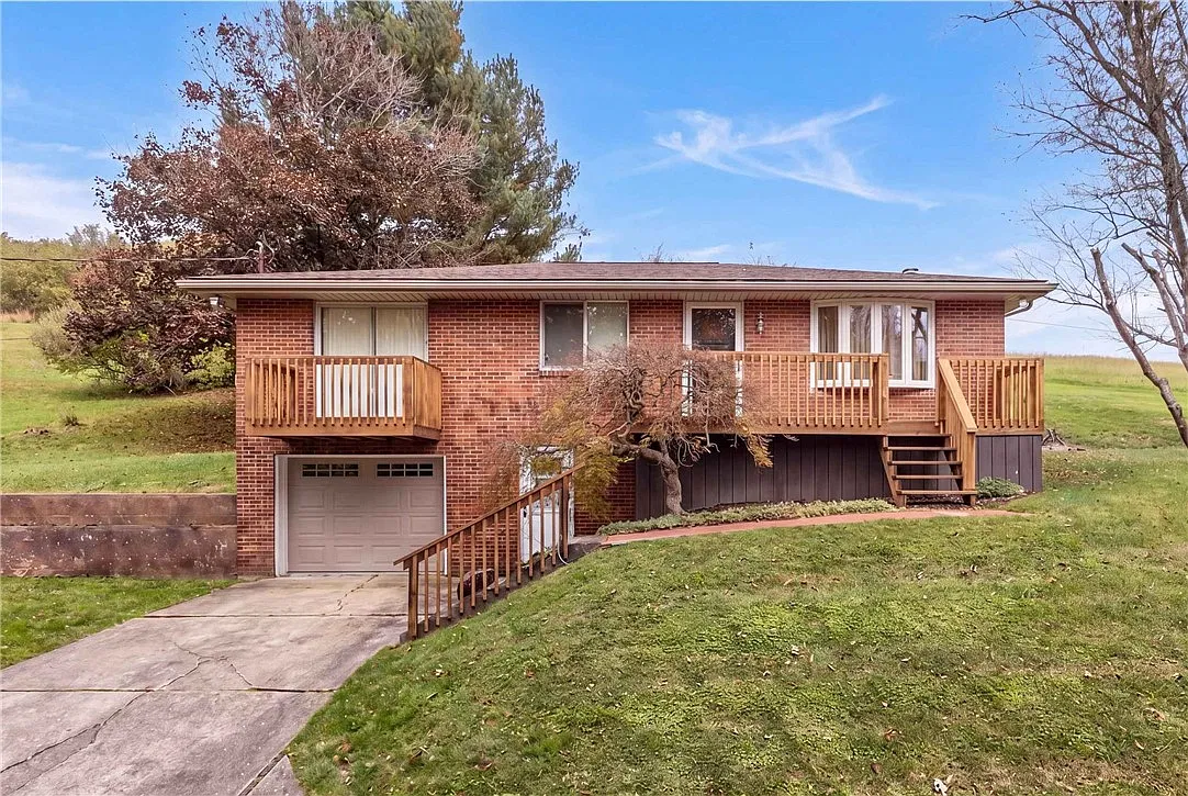 3 bed, $2,150 — Photo 1