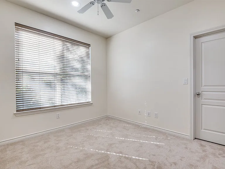 4225 McKinney Ave #11 — Photo 17