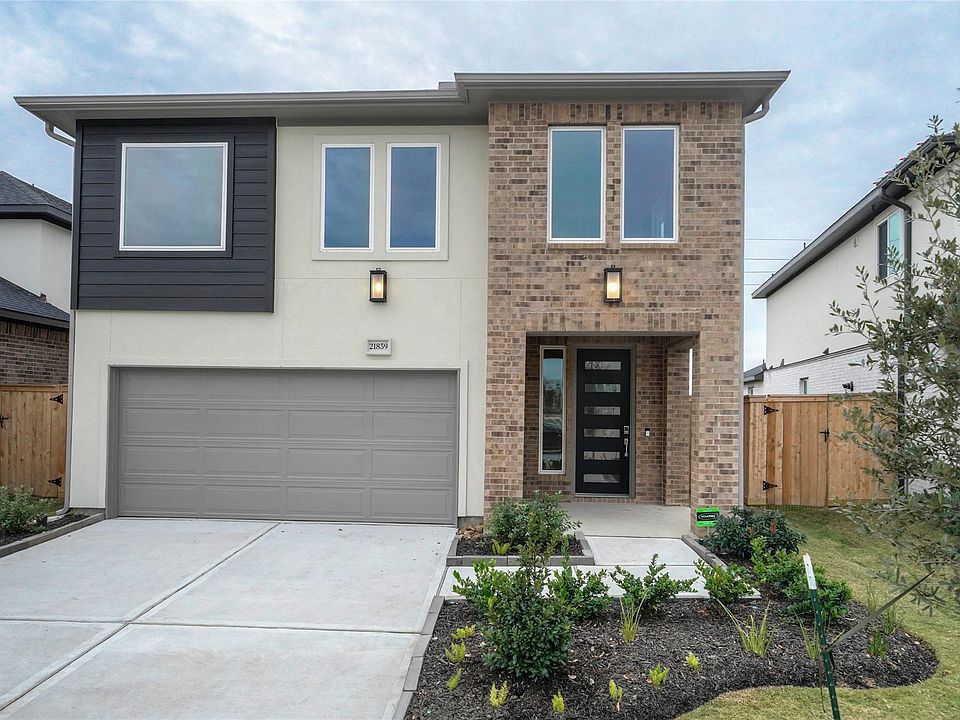 1st image of 21859 Fitzroy Manor Ln