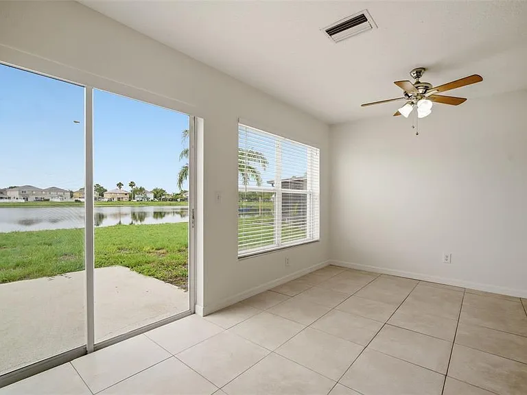10604 Lakeside Vista Dr — Photo 5