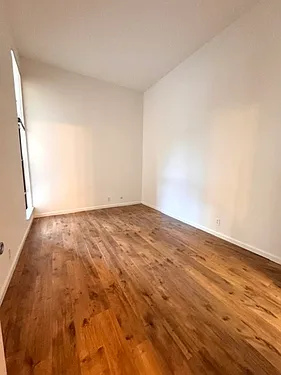 410 N Civic Dr — Photo 18