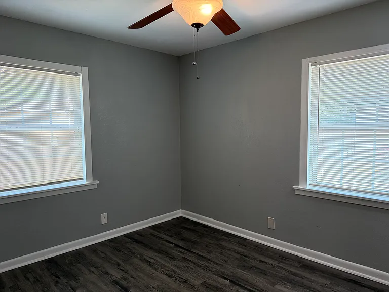 2504 Normont Cir — Photo 14