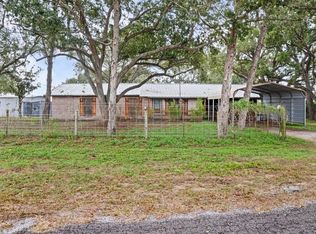 130 Lago Dr, Sandia, TX 78383