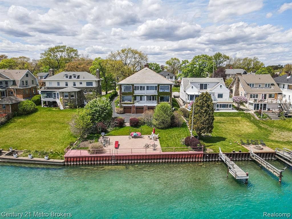 2680 Military St, Port Huron, MI 48060 Zillow