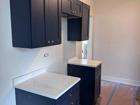 3rd image of 4313 W Wilson Ave #2