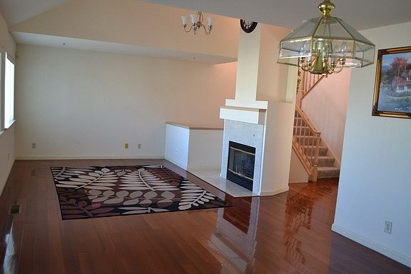 1st image of 165 Linda Vista Dr