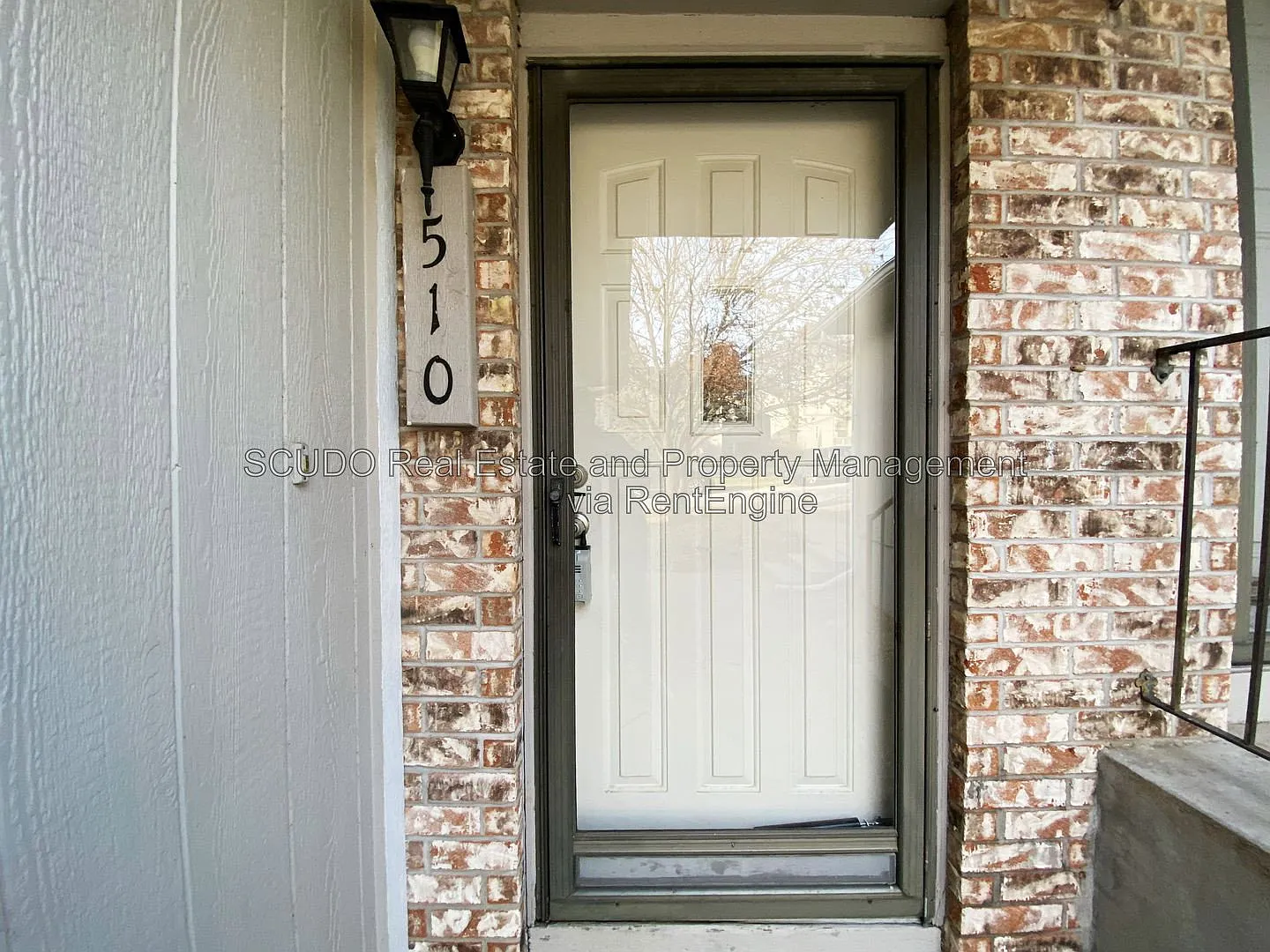 2 bed, 2.0 bath, 1500 sqft, $1,100 — Photo 2