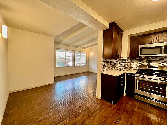 3rd image of 1820 N La Brea Ave APT 7
