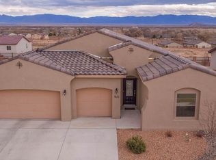 1820 Camino Cancun SW, Los Lunas, NM 87031