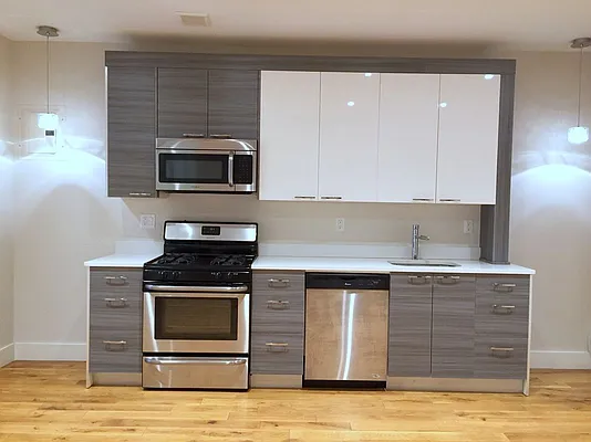 Rented by Uptown Flats LLC | media 2